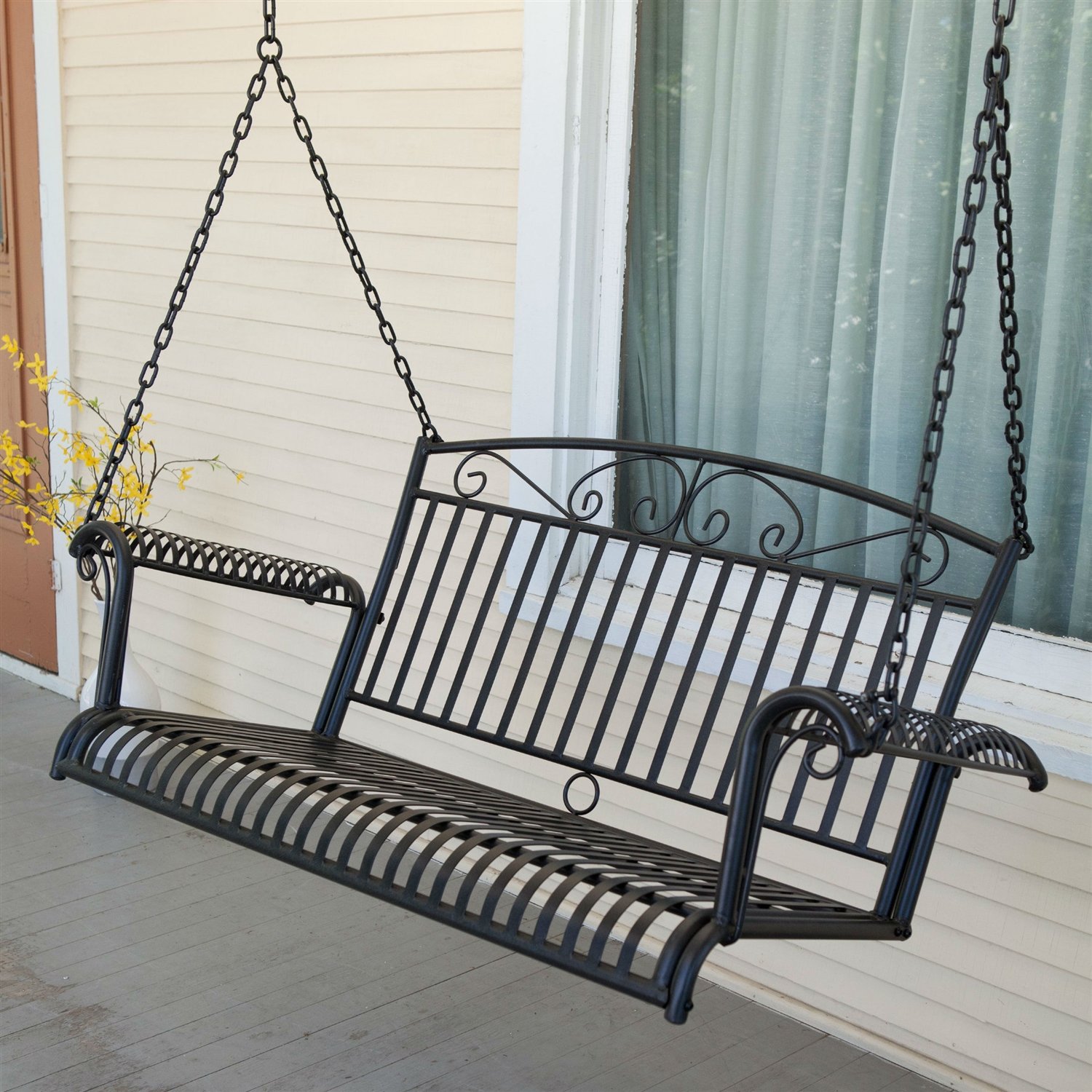 Relax, Unwind & Enjoy the Outdoors in Classic Style
